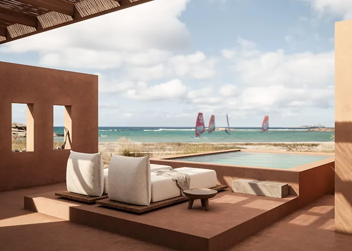 Hotel Laguna Coast Resort, Small Luxury Of The World