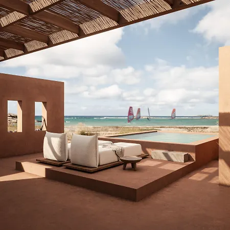 Hotel Laguna Coast Resort, Small Luxury Of The World