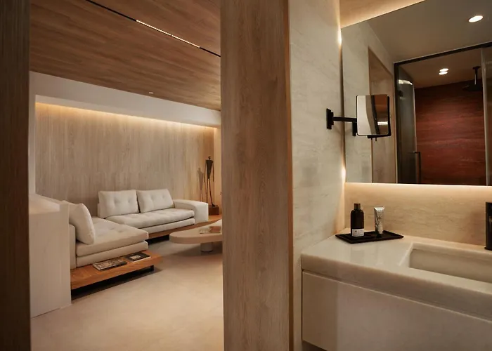 Отель Laguna Coast Resort, Small Luxury Of The World 5*